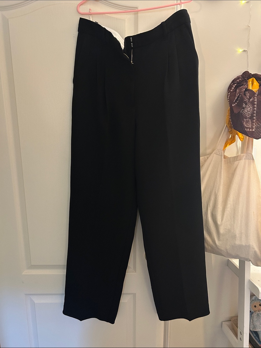 Aritzia Effortless Pant